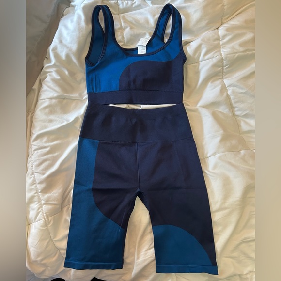 Fabletics Set - Picture 4 of 4